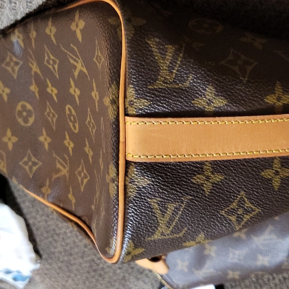 Louis Vuitton Tote Slightly Used - Picture 12 of 12